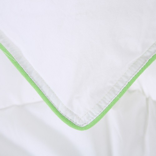 Luxury Green First Quilt With Polyester Filling (anti-bacterail and natural) 