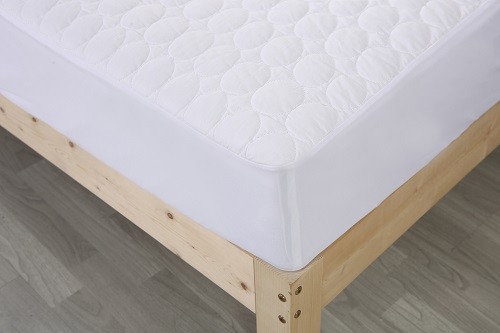 Quilted Cotton Waterproof Mattress Protector With Polyester Filling