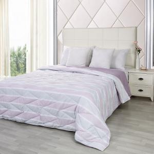 Reversible Printed Quilt With Polyester Filling