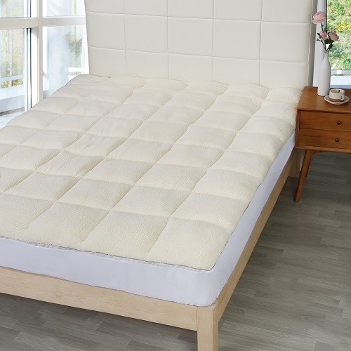 Sherpa Mattress Topper With Polyester Filling