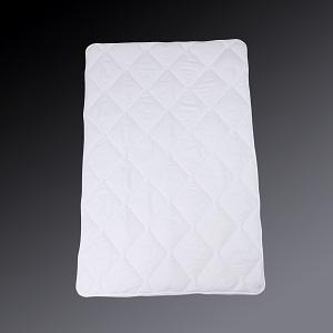 Super Soft Microfiber 4 Season Quilt With Polyester Filling